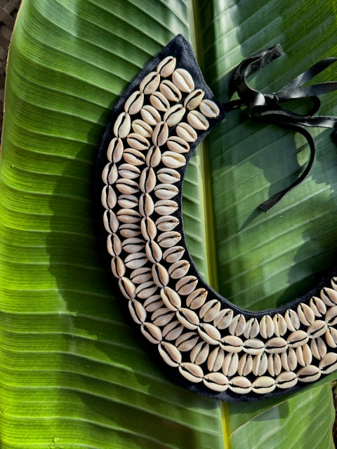 Collar caracoles