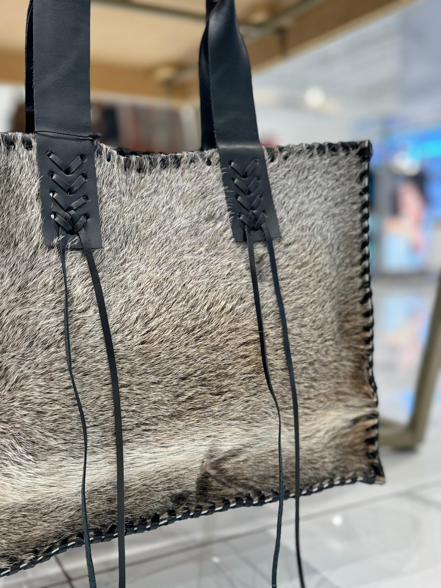 Cartera estancia negra pelo gris