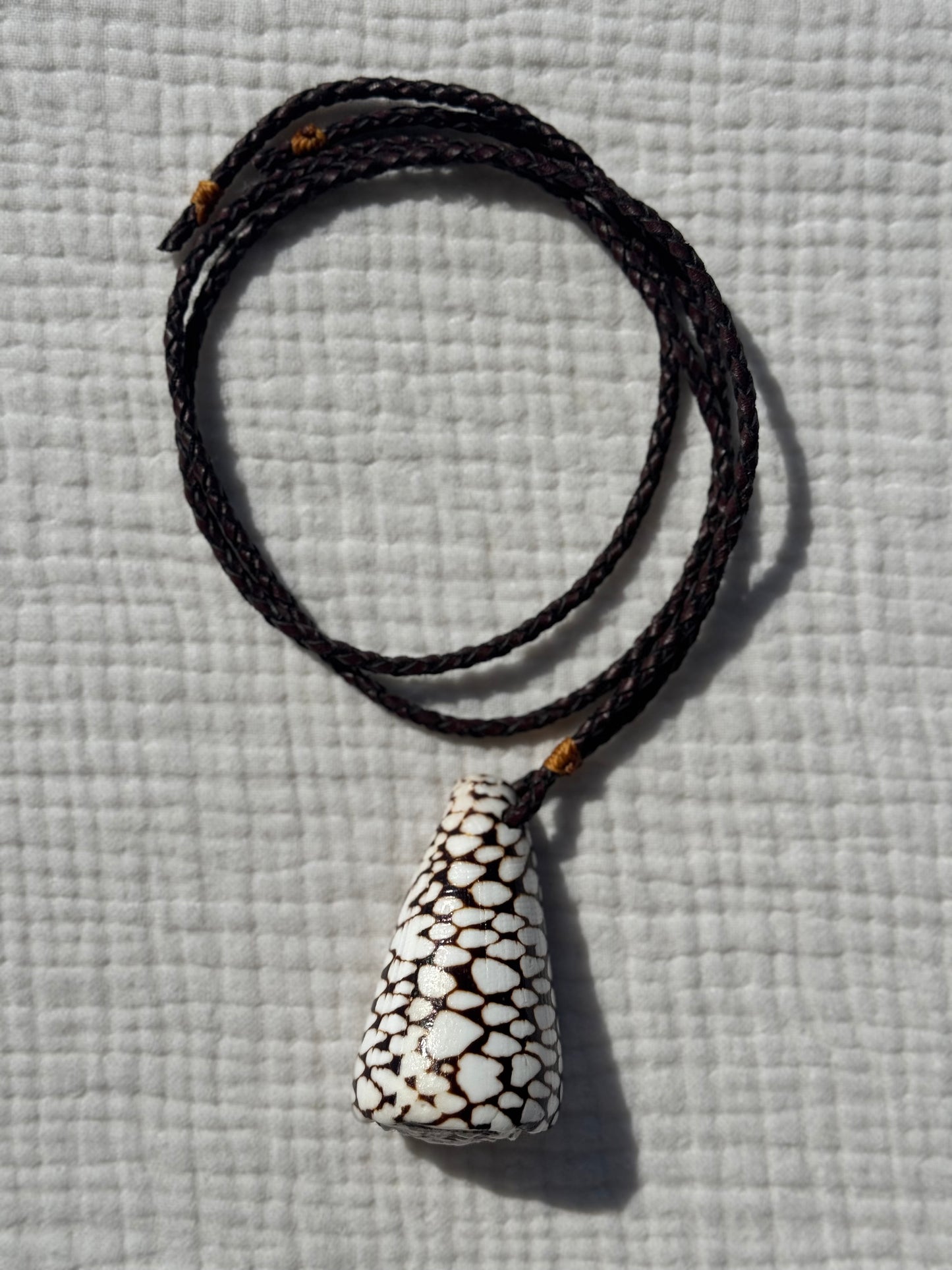 Collar caracola cono
