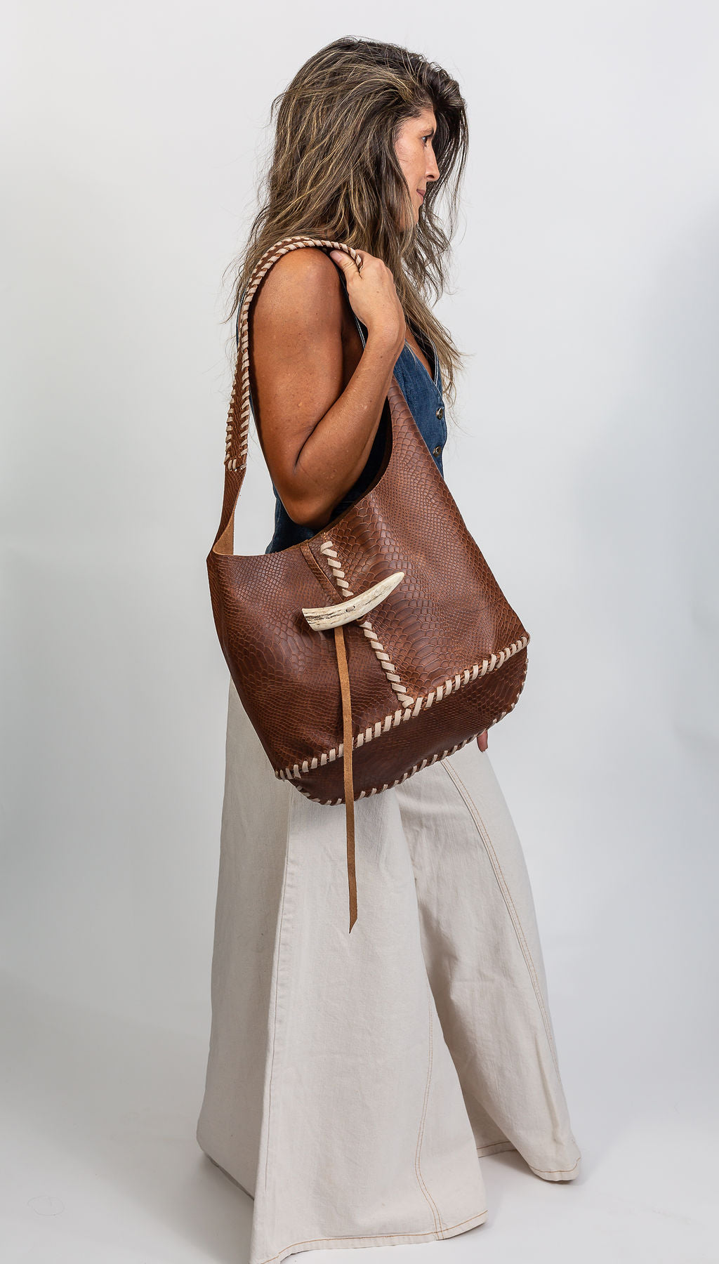 Cartera chula tostado croco / arena