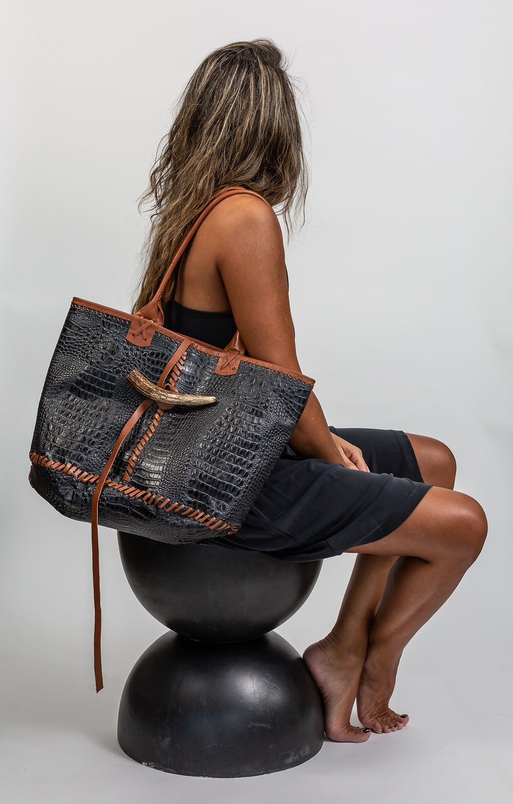 Maja Negra Croco / Caoba