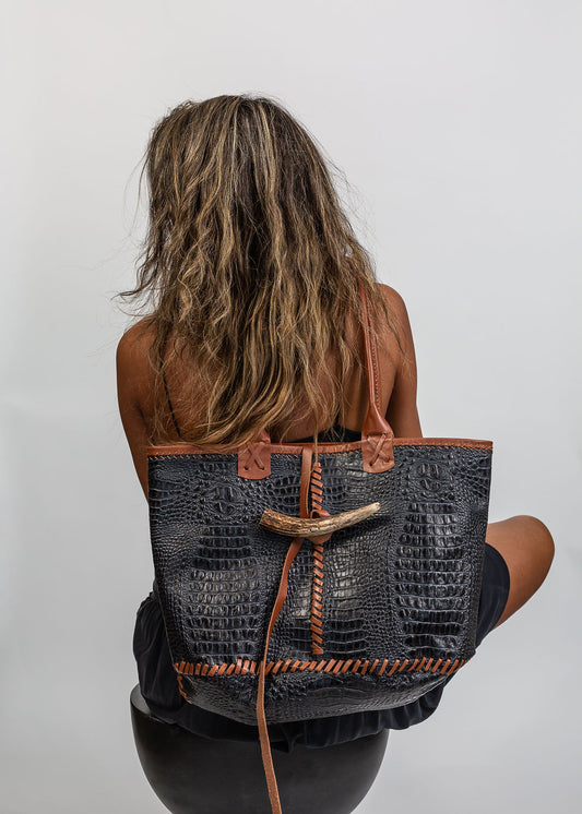 Maja Negra Croco / Caoba