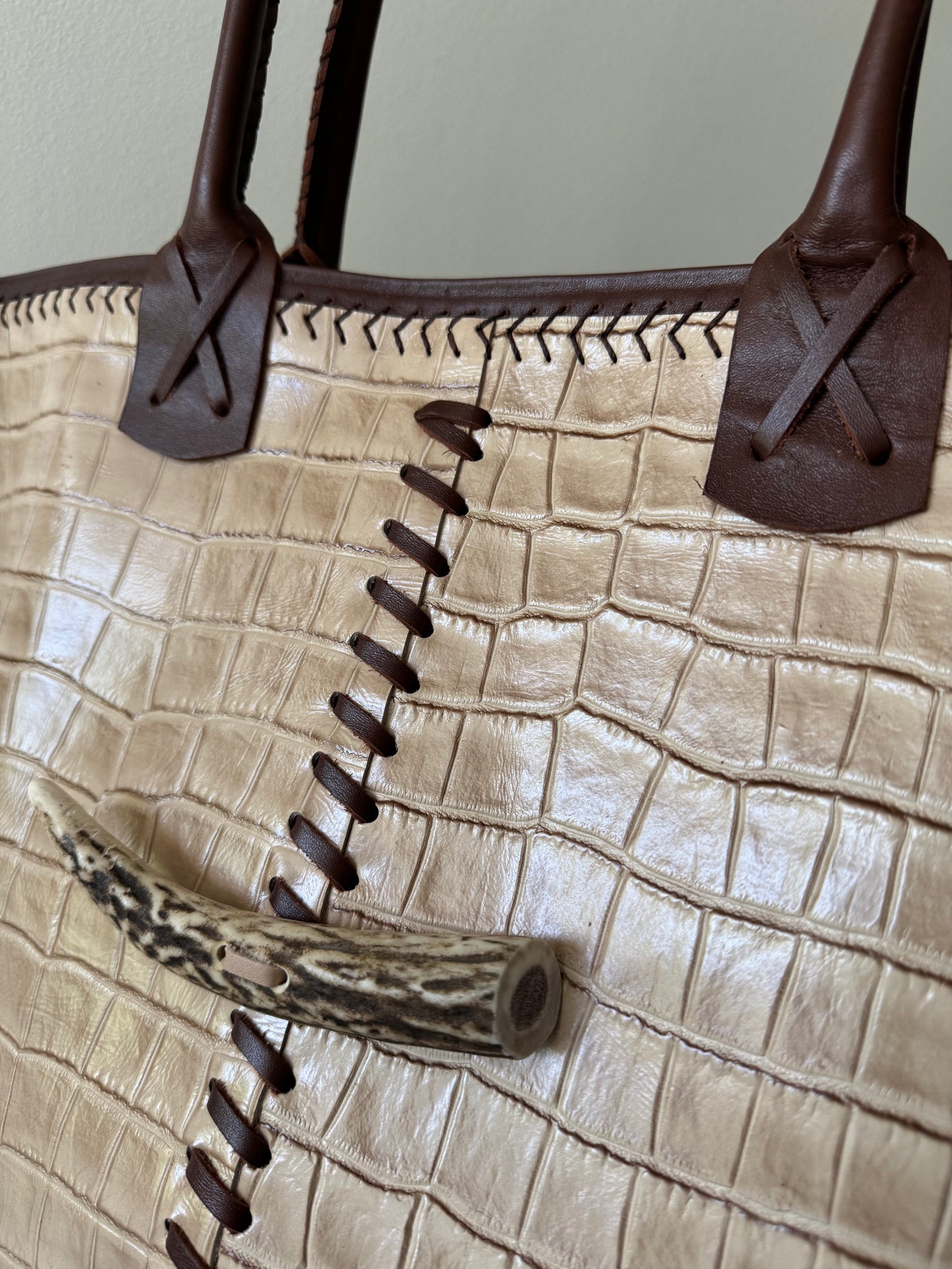 Maja Beige Croco / Moro