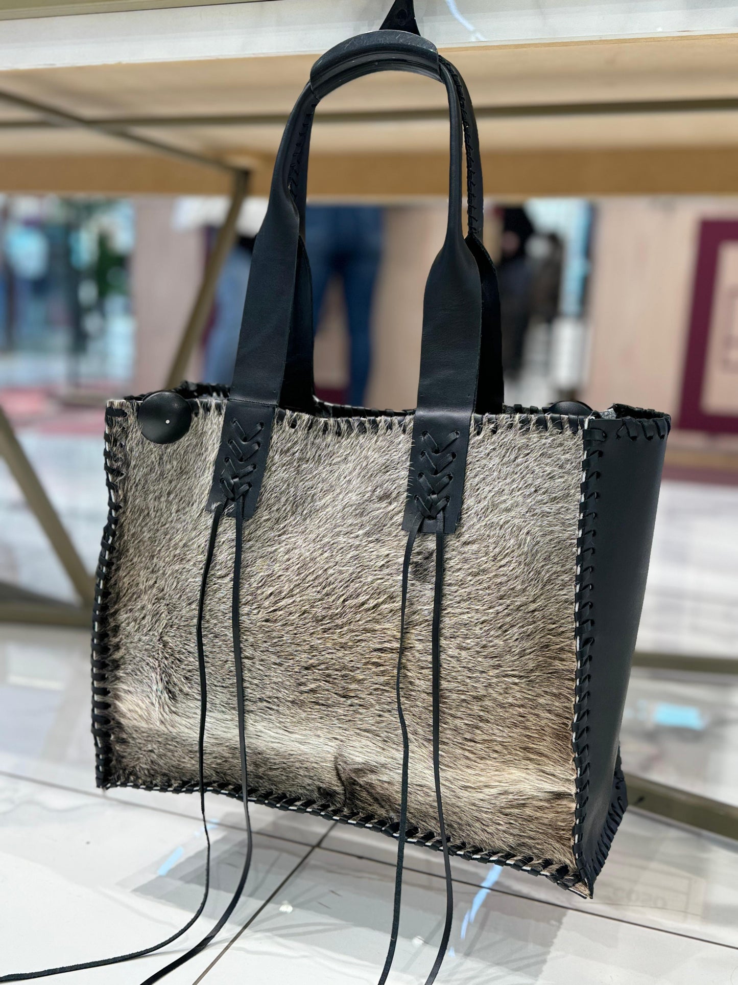 Cartera estancia negra pelo gris