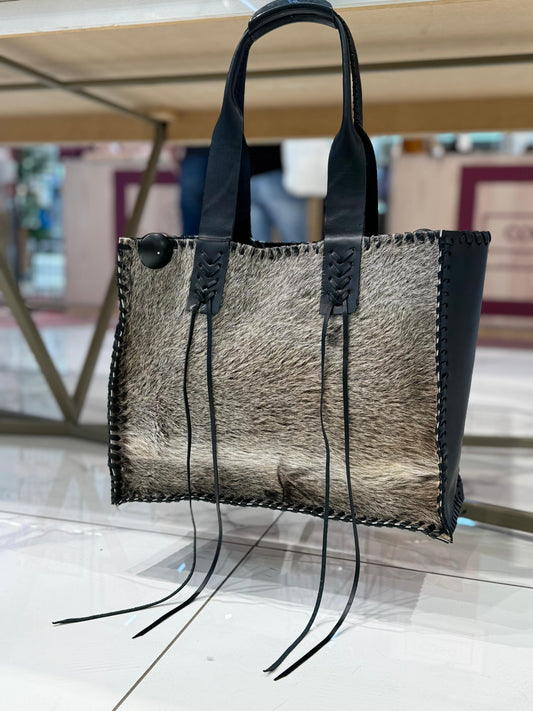 Cartera estancia negra pelo gris